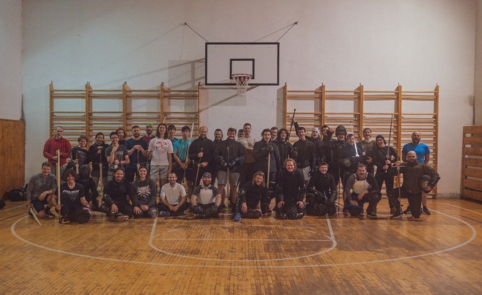 &Scaron;peci&aacute;lny sparringov&yacute; tr&eacute;ning pokročil&yacute;ch a začiatočn&iacute;kov na&scaron;ej &scaron;koly dopadol na jedničku. 

Sme radi, že sa na&scaron;a &scaron;kola rozrast&aacute; a my m&ocirc;žeme vychov&aacute;vať nov&eacu
